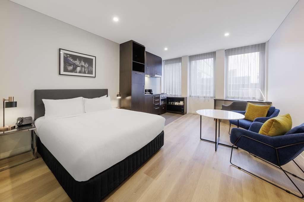 Oaks Melbourne On Collins Suites Rum bild